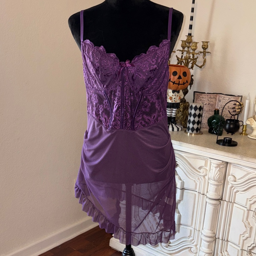 Purple Lace Women's Nightgown